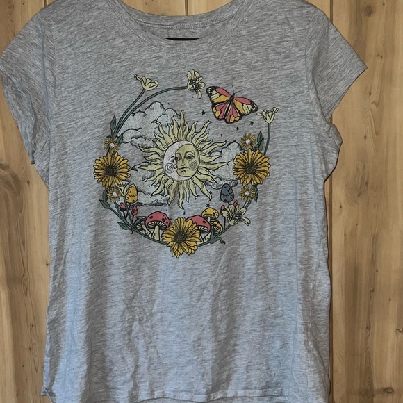 Yellow and Gold Sunflower T-Shirt - Picture 3 of 3